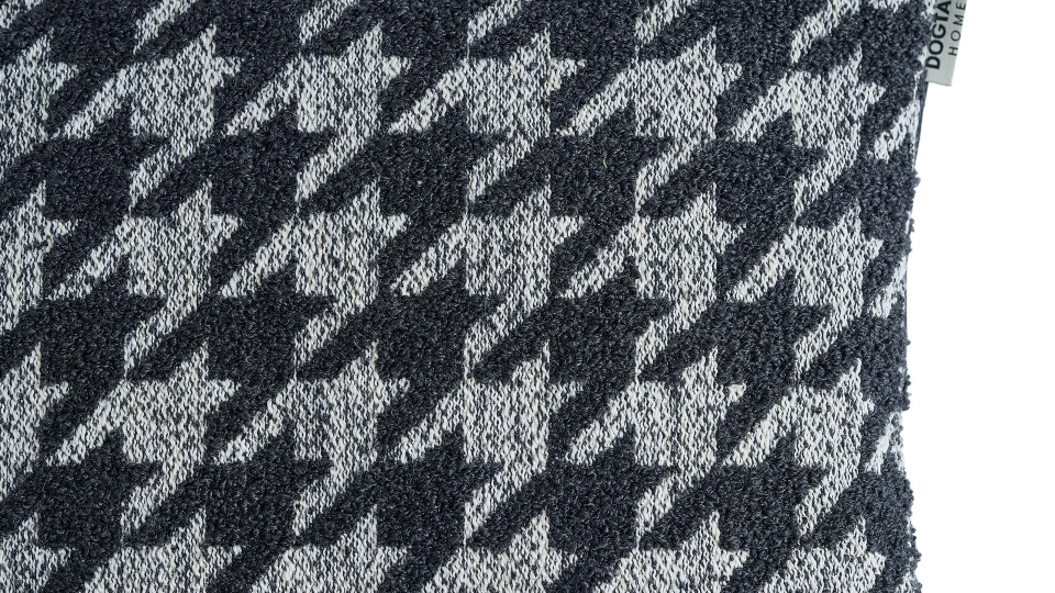 6a6b5ad8a127d 56436714 sw1920sh1080.png PALANCA – Coussin Gris Noir – vue 5