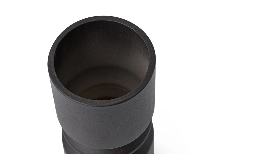 6a6b5b5923b99 51534873 sw1920sh1080.png ODIN – Vase noir – vue 2