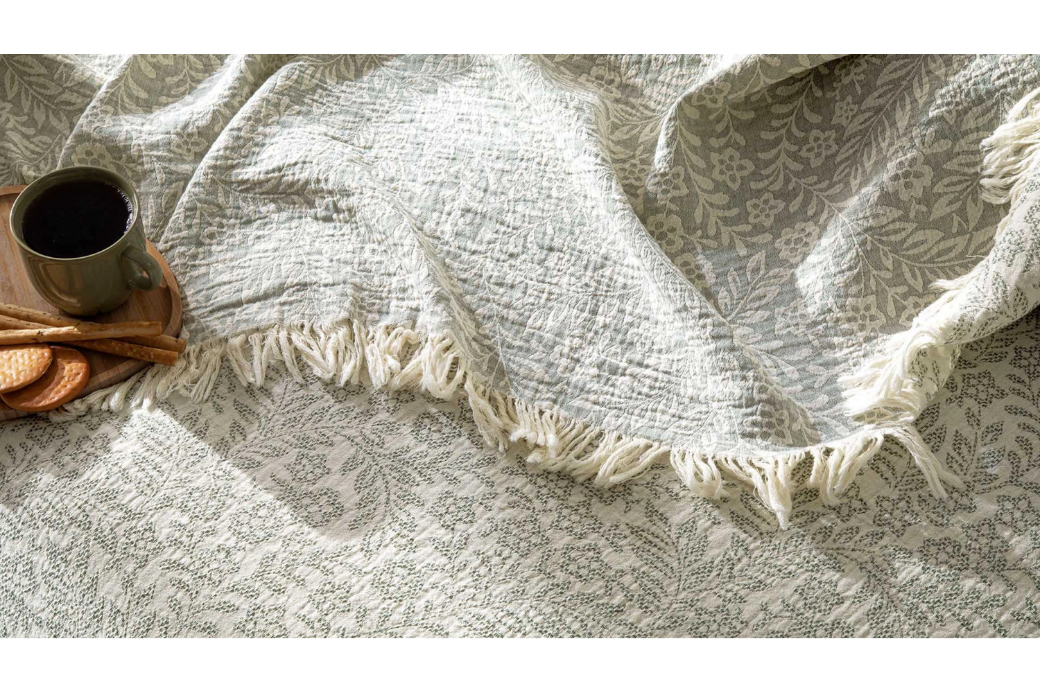 6a6b6c41e39c0 40157991 sw1920sh1080.png LOVA JANE – Couvre-lit – vue 3