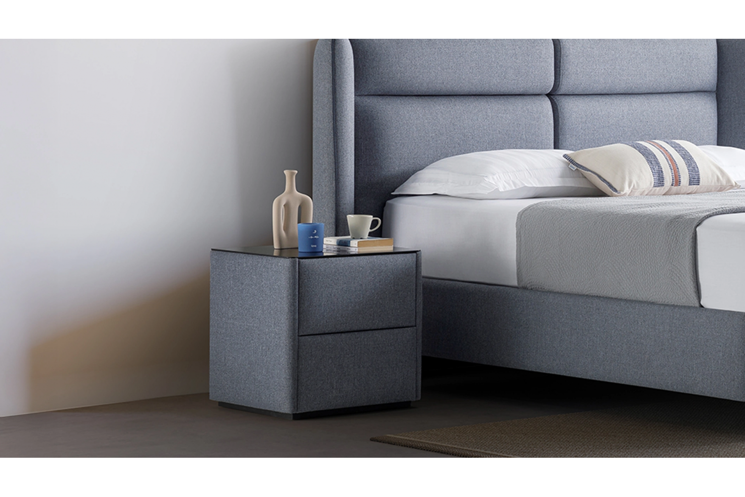 6a6b7cc829b38 56199977 sw1920sh1080.png LOVA PRUVA NIGHTSTAND – Pruva Nightstand – Réf. 1177