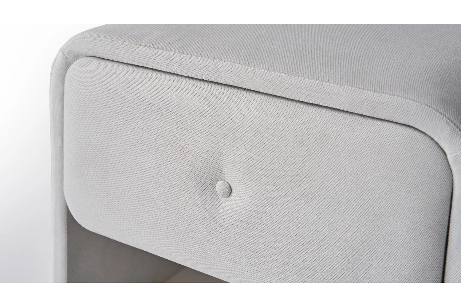 6a6b7d1f4783f 59250345 sw1920sh1080.png LOVA MERION NIGHTSTAND – Merion Nightstand – 530x470 cm – Réf. 6298 – vue 3